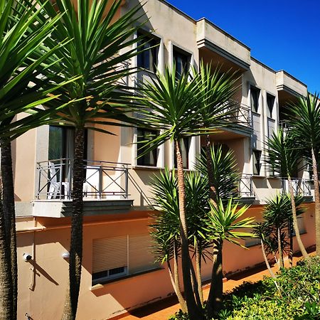 Duerming Montalvo Playa Hotel Exterior photo